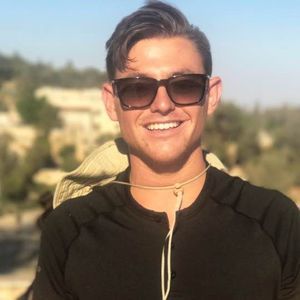 Meet your Posher, Ty